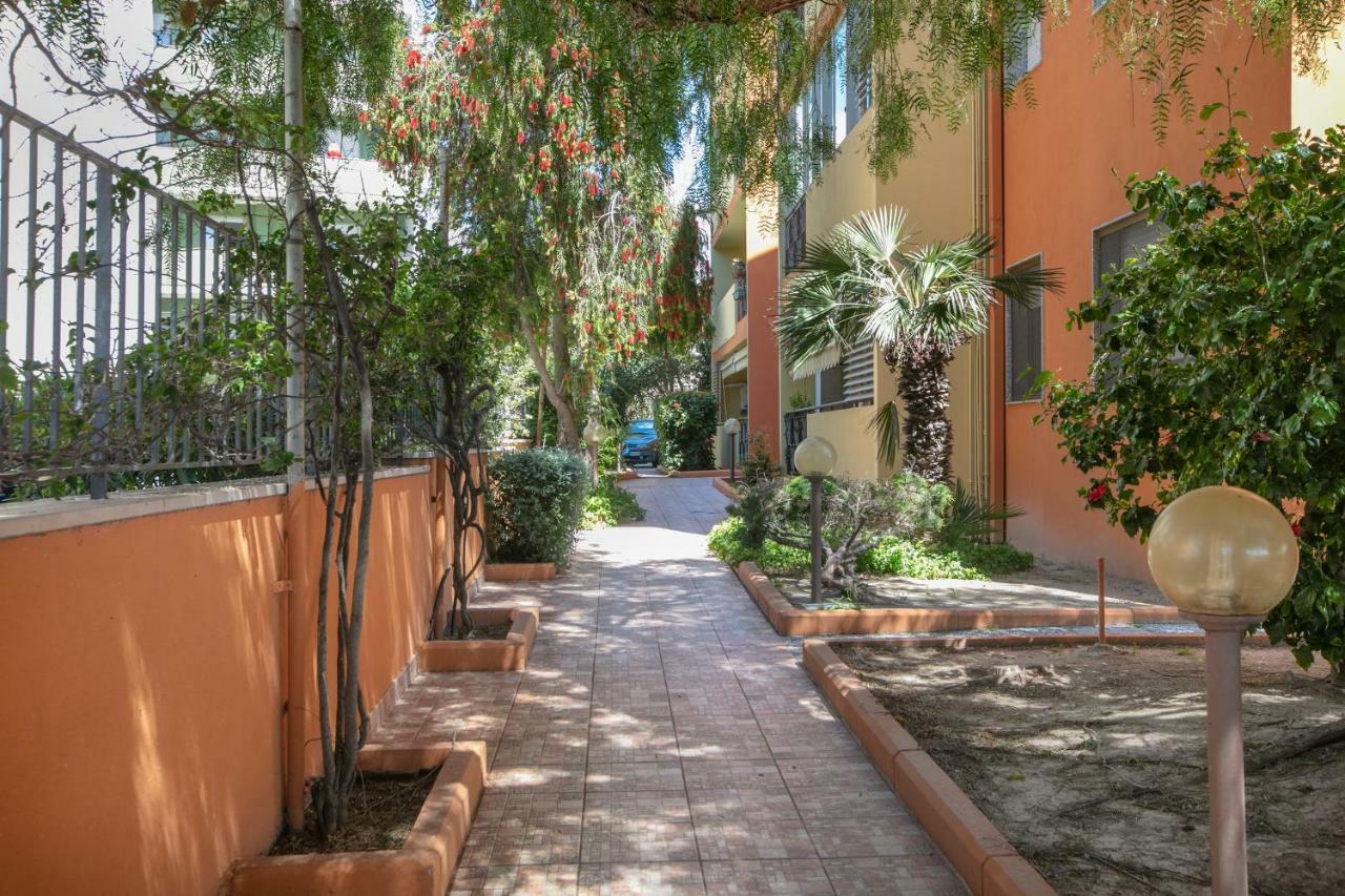 Giardini E Mare Bed and Breakfast Quartu SantʼElena Εξωτερικό φωτογραφία